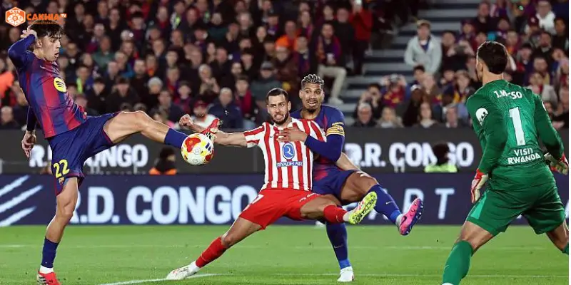 Khoảnh khắc quyết định trong trận Atlético de Madrid vs Barcelona La Liga